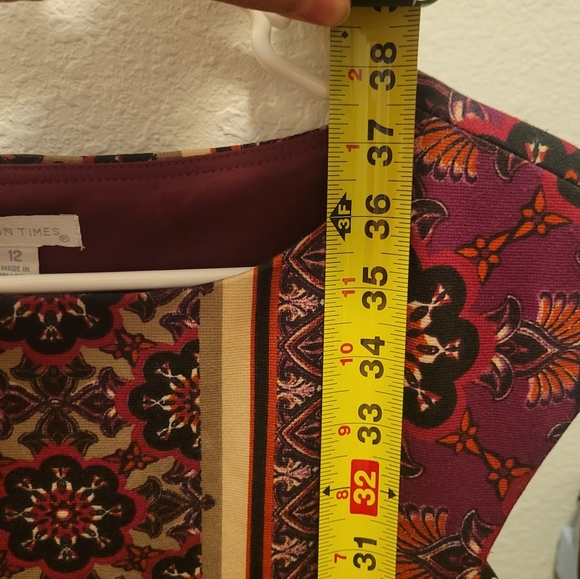 Patterned Dress - Picture 6 of 6